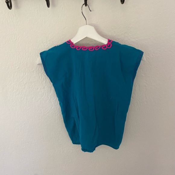 Vintage Mexican embroidered top - Picture 3 of 5